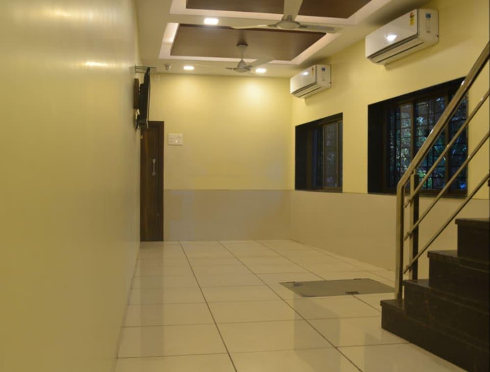Airport Metro Hotel Bombaim Exterior foto