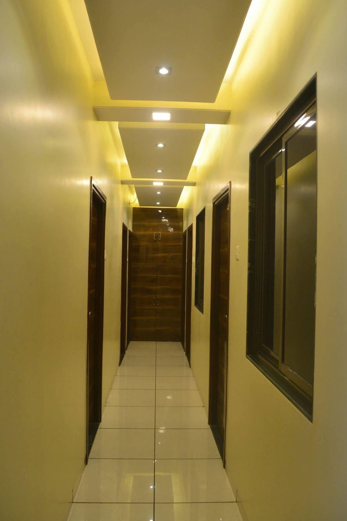 Airport Metro Hotel Bombaim Exterior foto